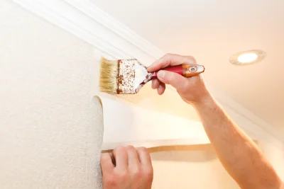 Pose de papier peint à Dienné — revêtements muraux et toiles de verre